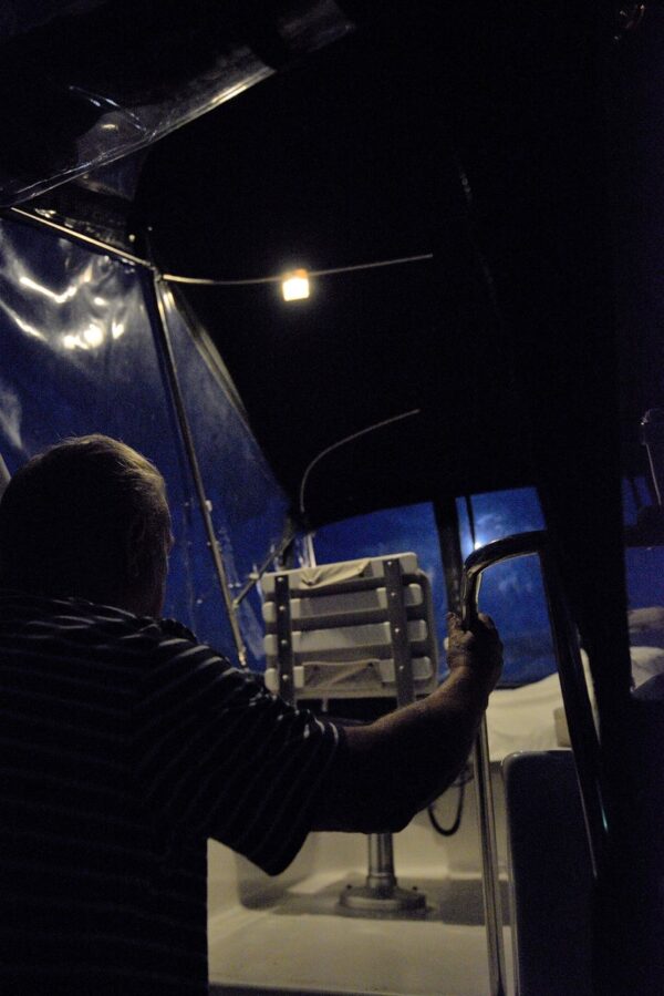 Automatic Wireless Bimini Motion Light - Image 3